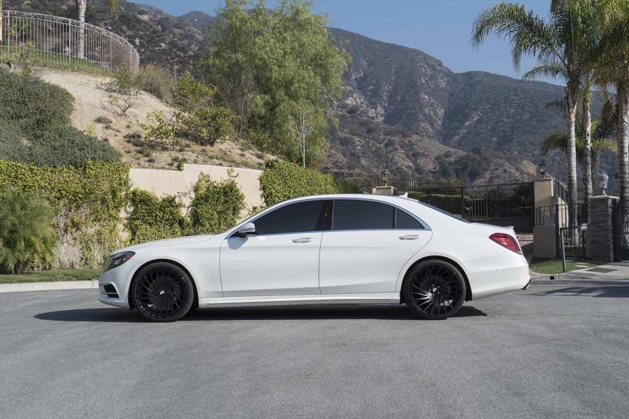  Mercedes-Benz S550 on Forgiato Wheels (Ventoso-ECL) 2016 года  (фото 3 из 4)